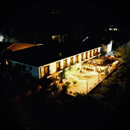 Xarahiz Hotel 4*