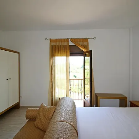 Xarahiz Hotel