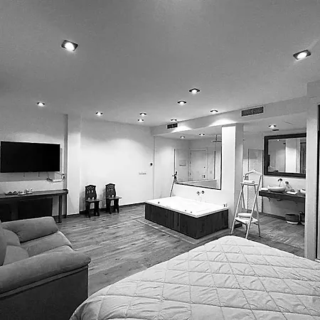 Xarahiz Hotel