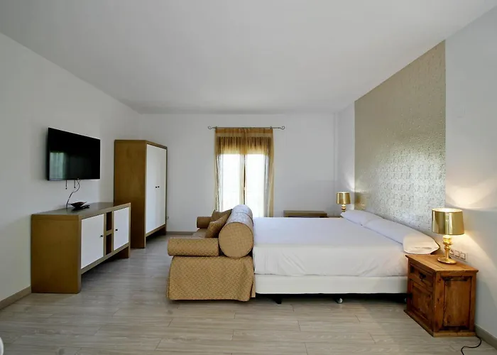 Xarahiz Hotel 4*